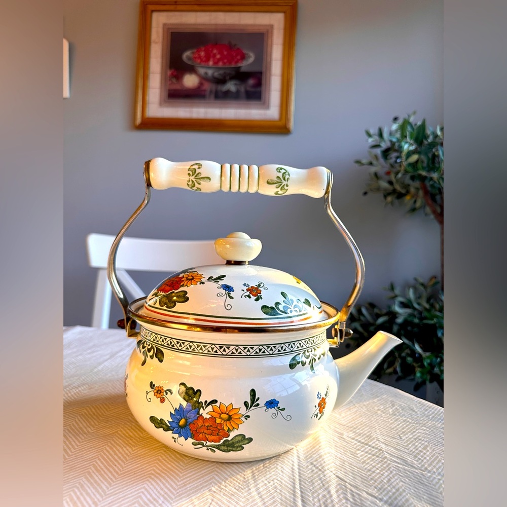 Nostalgic vintage tea pot
